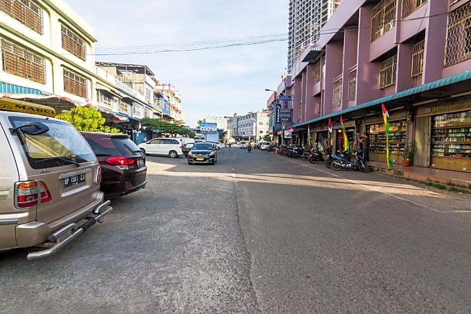 Lovina Inn Nagoya Batam