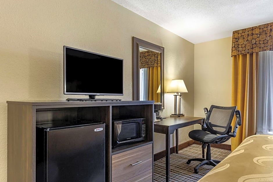 Quality Inn & Suites - Greensboro-High Point