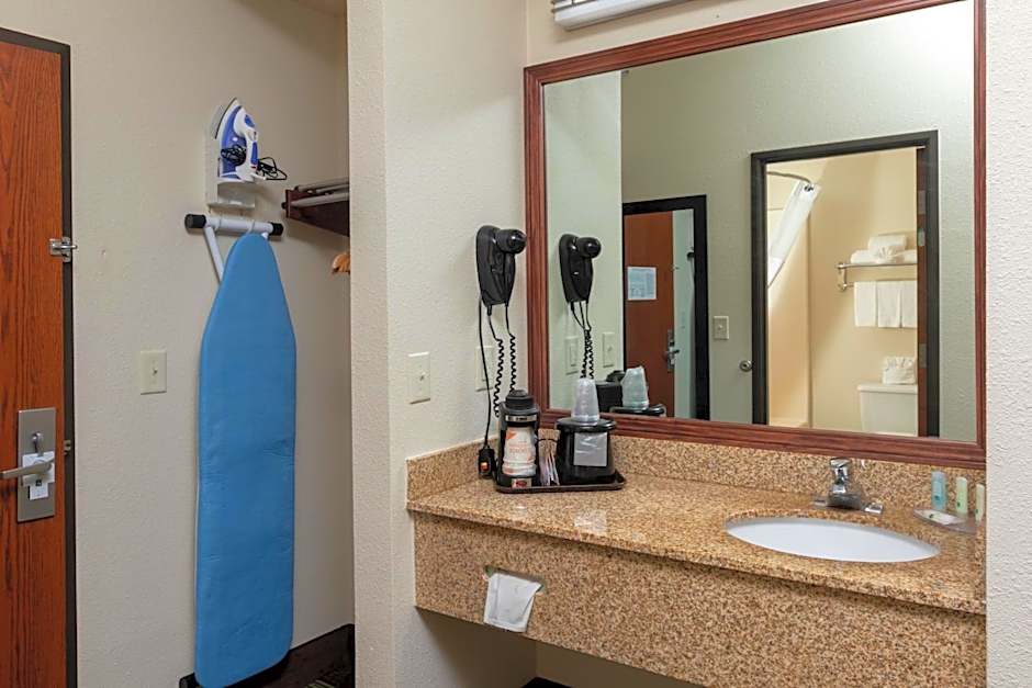 Quality Inn & Suites Mount Vernon