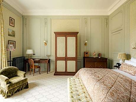 L’ABBAYE – PRESTIGE SUITE, 1 King bed, estate view, first floor