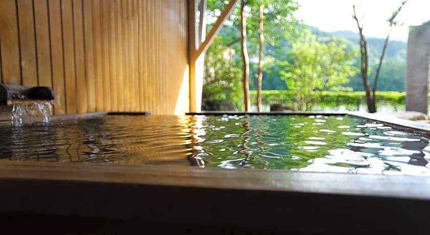 River Retreat Garaku