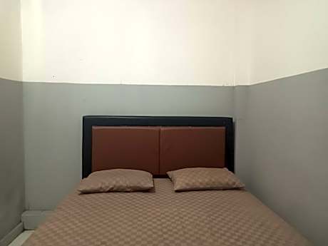 Deluxe Double Room for 2 Adults and 1 Child