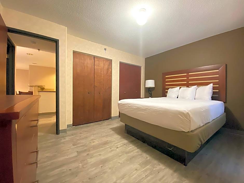 Wyndham Garden Grand Rapids Airport