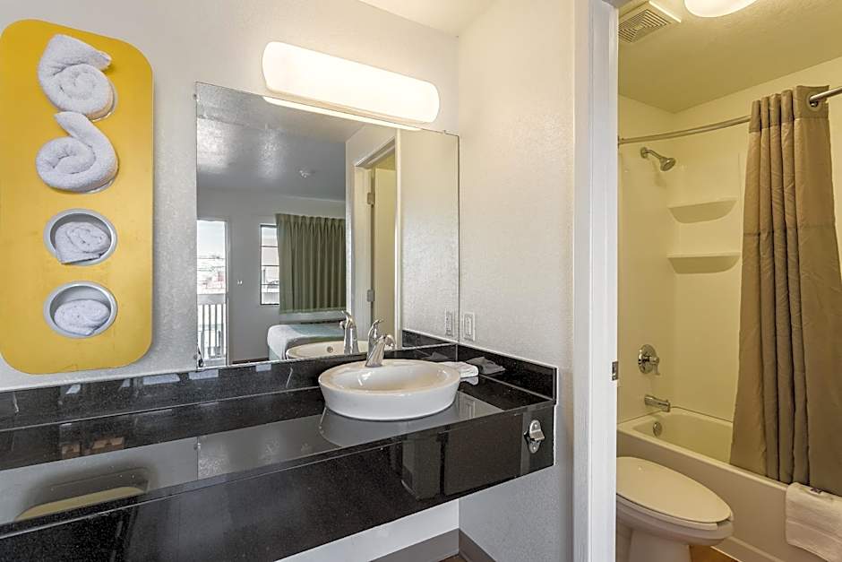 Motel 6-El Paso, TX - East