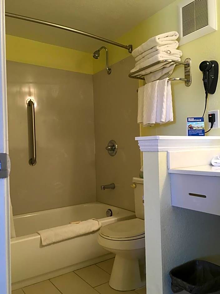 Travelodge by Wyndham Fairfield/Napa Valley