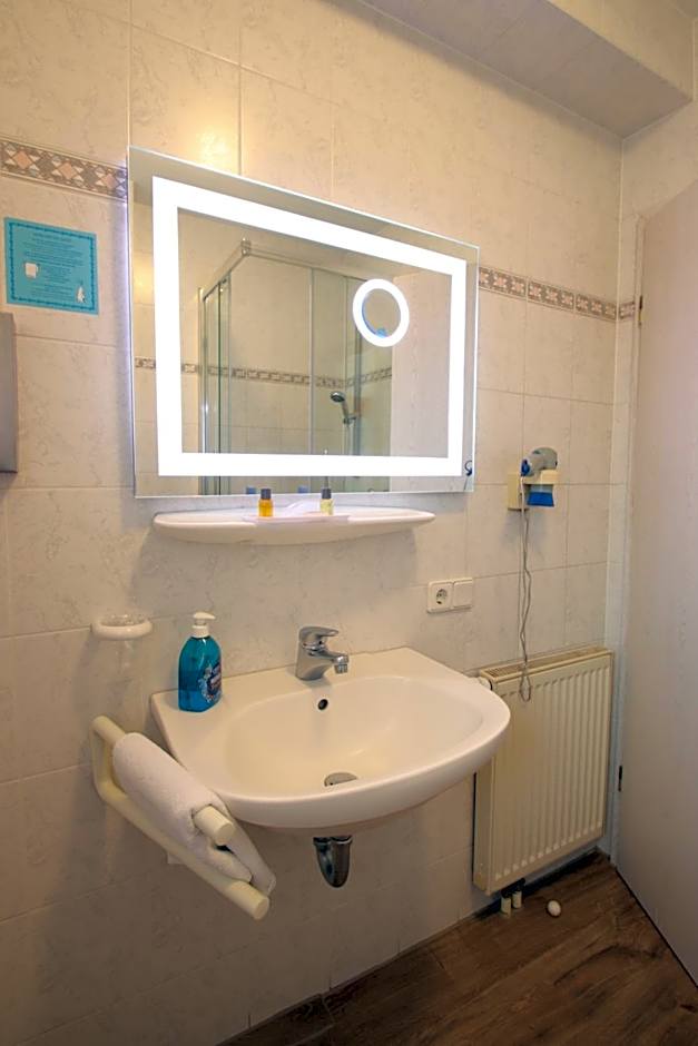 Hotel-Dörfler Garni