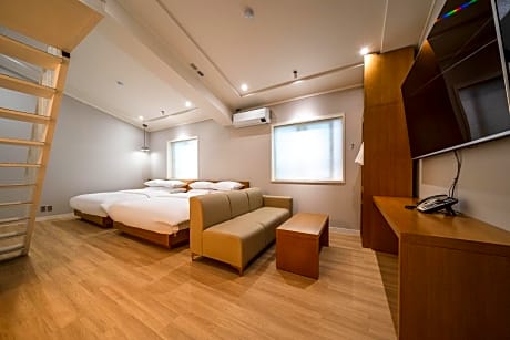 MONO HOTEL