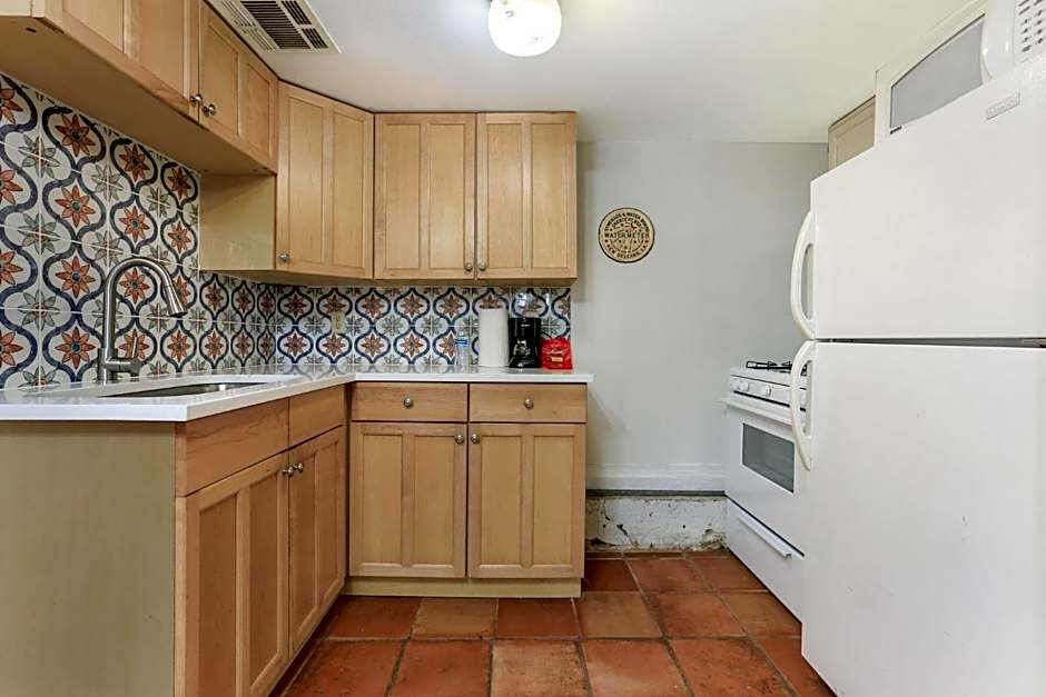 Historic Inn in the Marigny, blocks to French Quarter