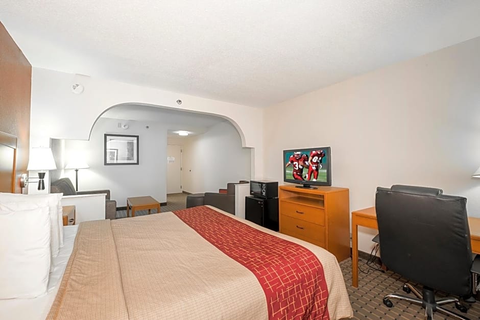 Red Roof Inn & Suites Newnan