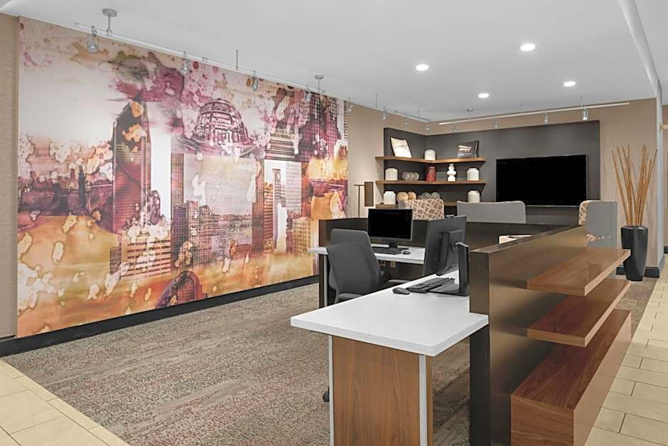 Courtyard by Marriott Charlotte Airport North