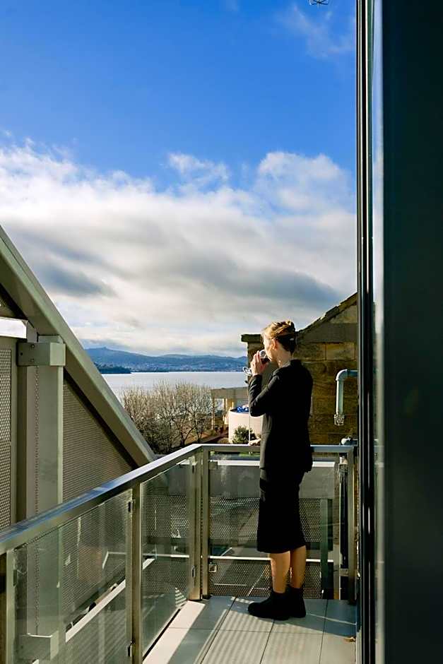 Salamanca Wharf Hotel