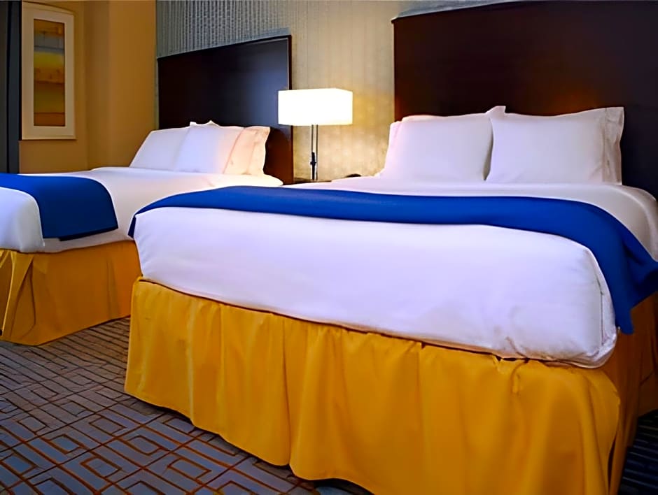 Holiday Inn Express & Suites Los Angeles Downtown West By IHG
