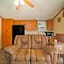 Grand Eagle Ford Lodge & RV Park