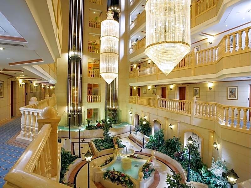 Knight Castle Hotel - Formerly known as Carlton Palace Hotel