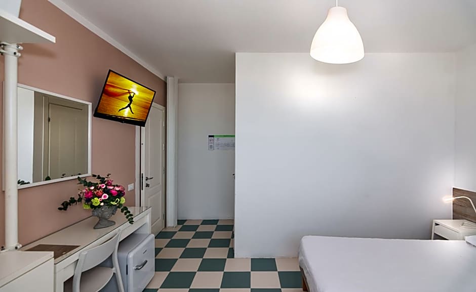 Hotel Happy