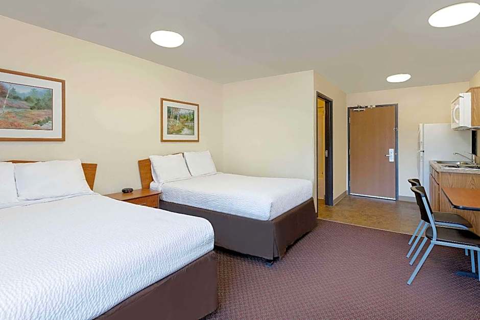 WoodSpring Suites Tyler Rose Garden