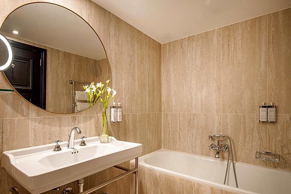 Hotel Barsey by Warwick