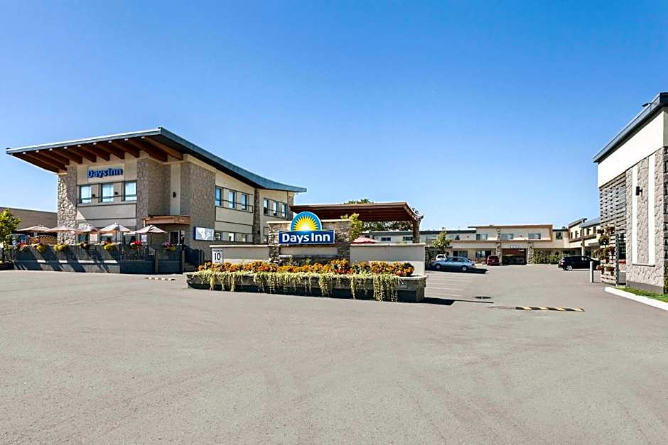 Days Inn by Wyndham Montreal East