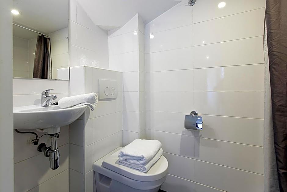 Quentin Arrive Hotel