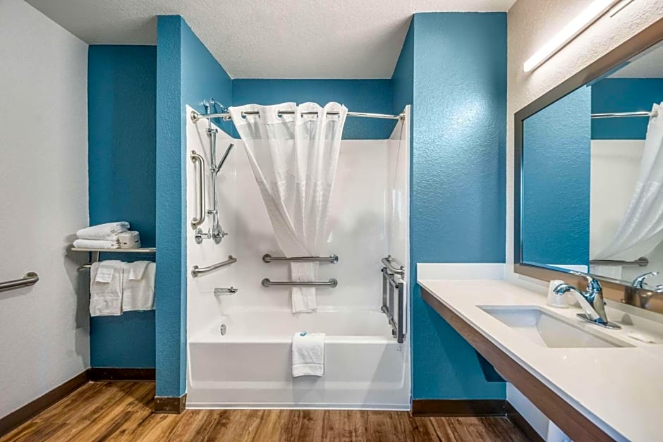 WoodSpring Suites Bradenton