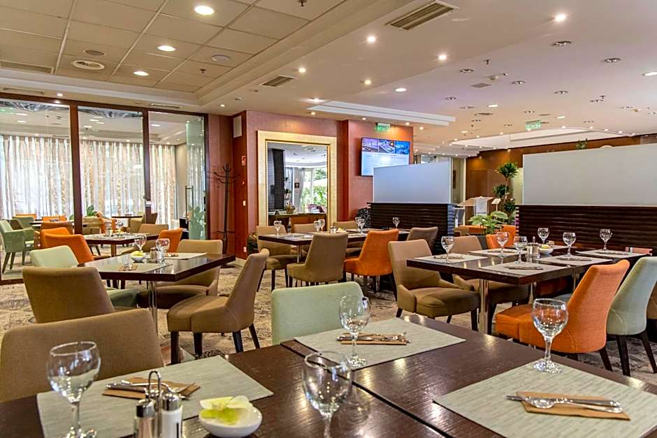 Lion'S Garden Hotel
