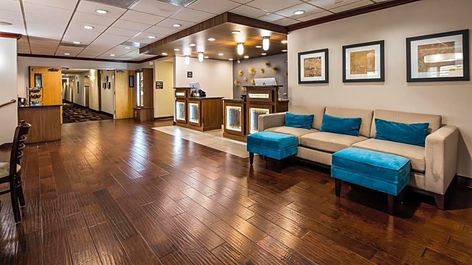 Clarion Pointe near Medical Center