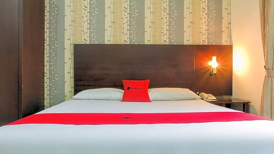 RedDoorz @ Cikutra 3