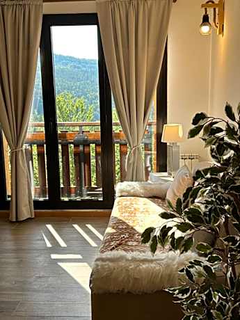 Queen Suite with Spa Bath