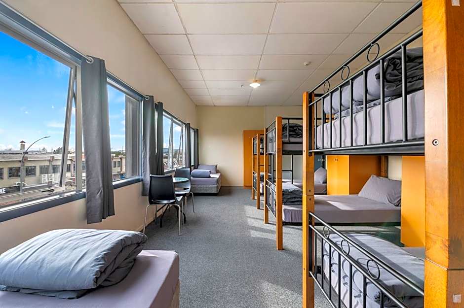 Rock Solid Backpackers Rotorua