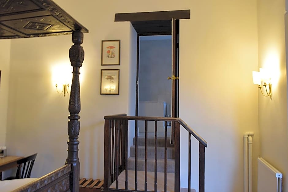 Noel Arms - "A Bespoke Hotel"