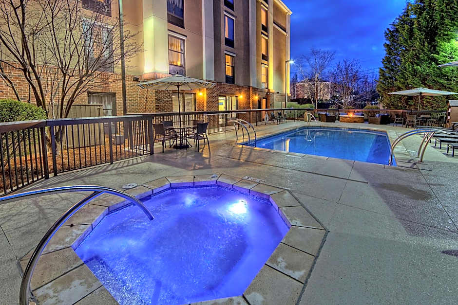 Hampton Inn By Hilton And Suites Asheville Airport