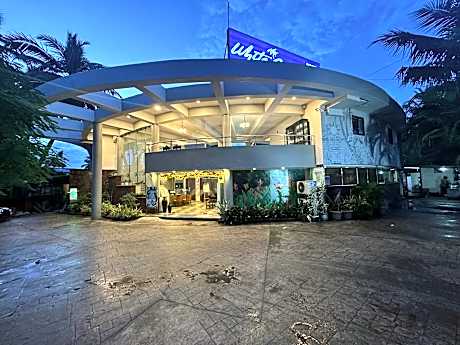 White Sands Resort & Spa