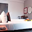 Super Townhouse Galleria Market Near Golf Course Road