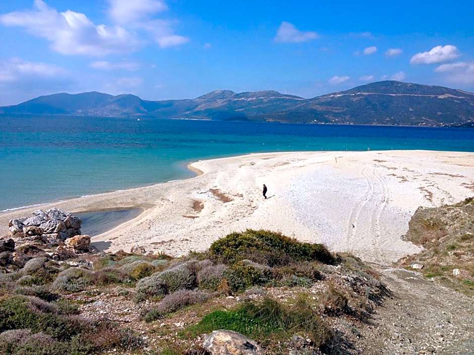 Gikas Apartments Triple Studio Sea View B7