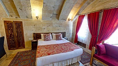 Arched Deluxe Double Room with Terrace