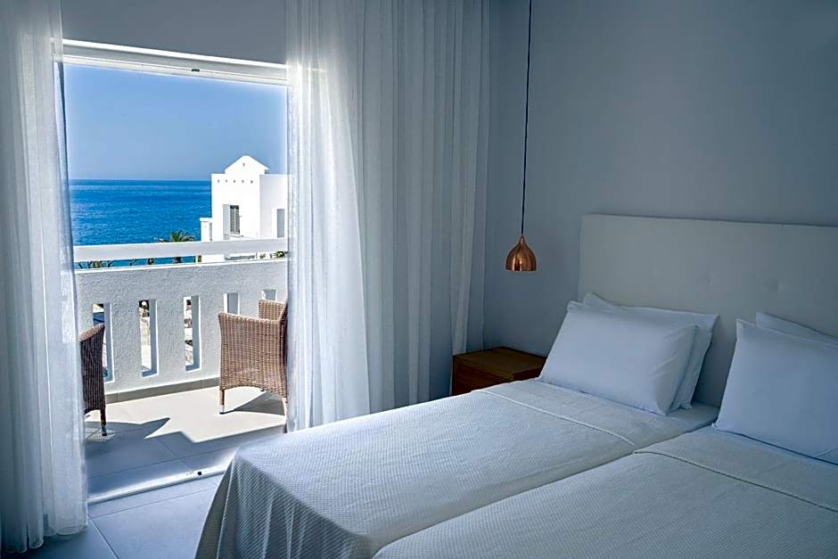 Photo 1 of 7 of Double Room with Sea View