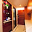 Youyou international apartment (Guangzhou Haizhu Plaza subway station private finance store)