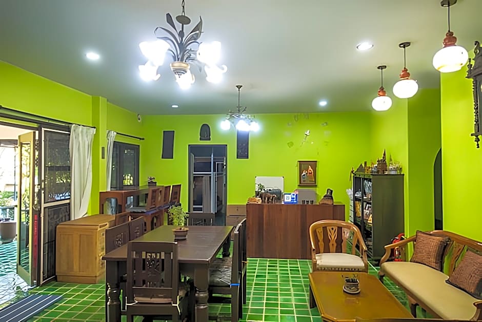 Plus Hostel Ayutthaya