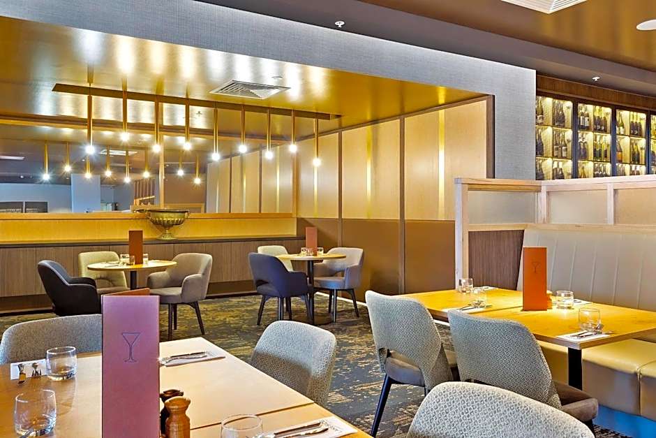 QUALITY HOTEL LAKESIDE