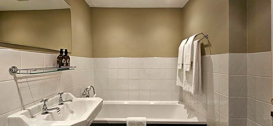 The Drunken Duck Inn