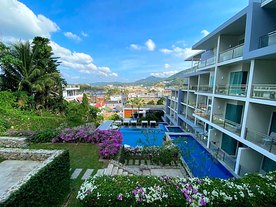 Sugar Palm Grand Hillside