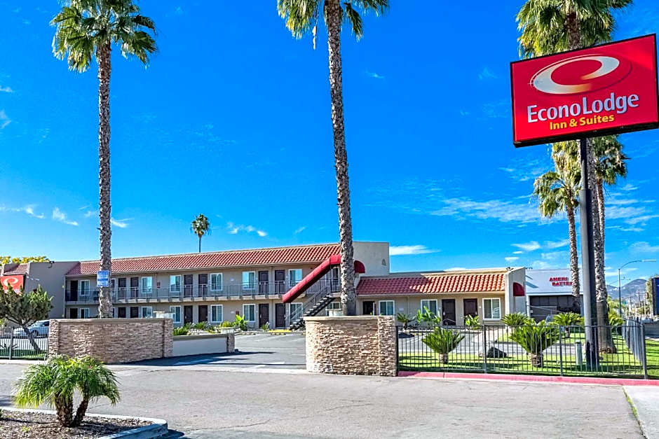 Econo Lodge Inn & Suites Escondido