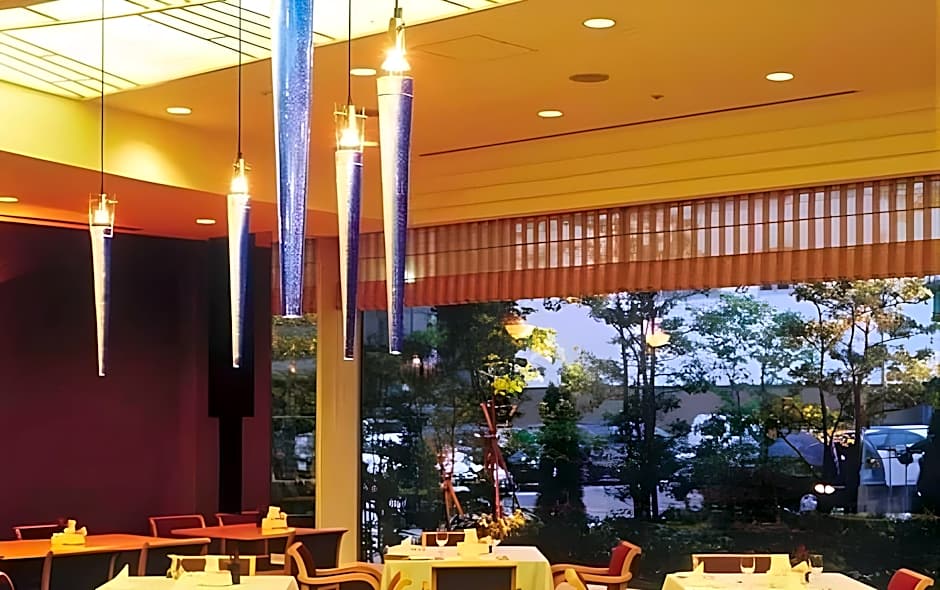 Cypress Garden Hotel