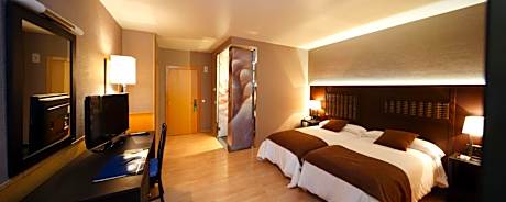 Double or Twin Room with Spa Access