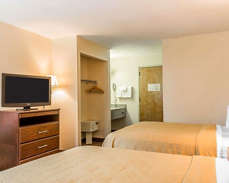 Quality Inn Pell City I-20 exit 158