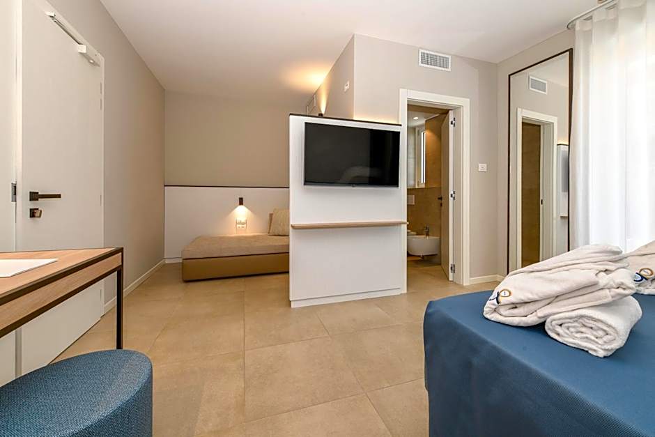 Petit Hotel