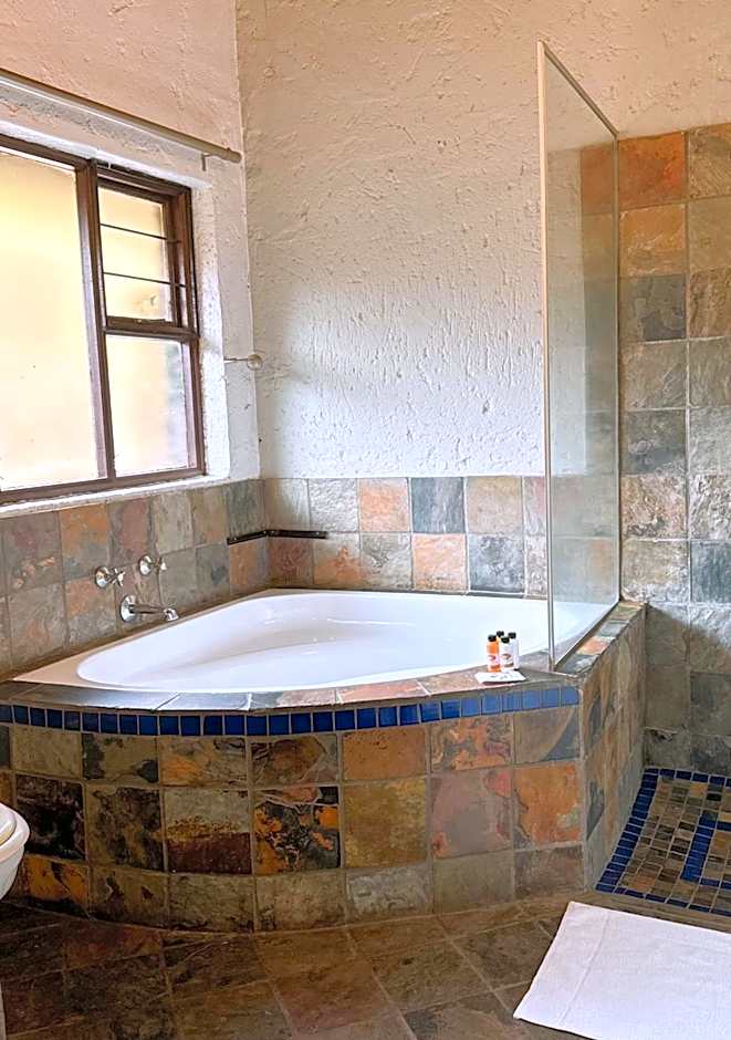 Paradise Creek Lodge