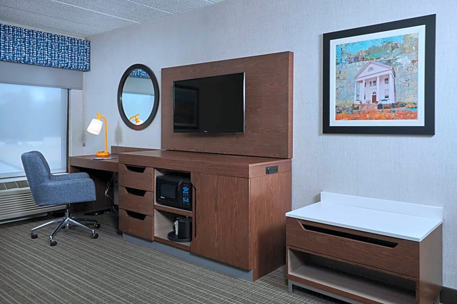 Hampton Inn By Hilton Fairfax City