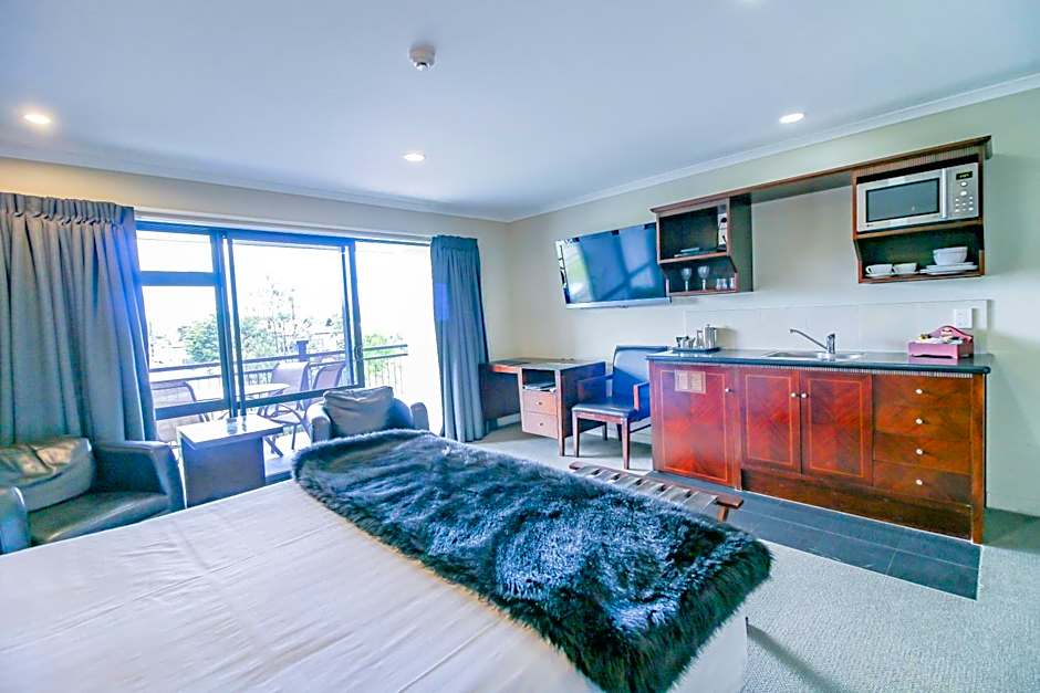 Aotea Motor Lodge