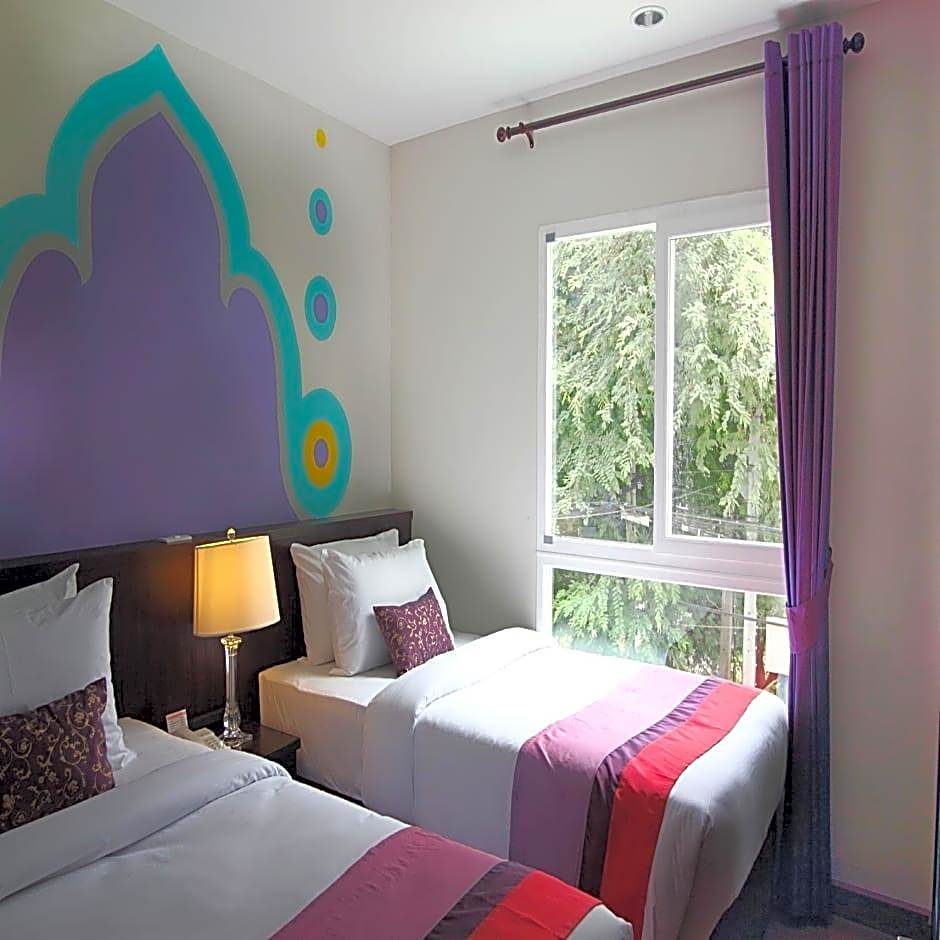 Sawasdee Hotel @ Sukhumvit Soi 8